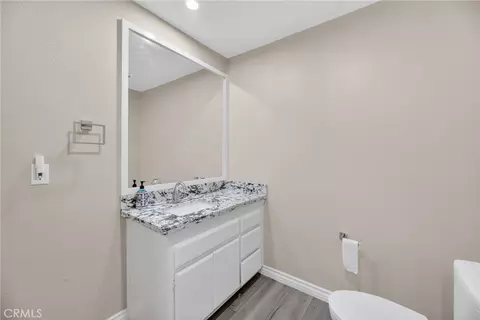 Bath - 1175 Dunlap Dr, Perris, CA 92571 photo 3 of 9
