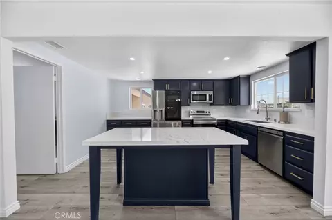 Kitchen - 1175 Dunlap Dr, Perris, CA 92571 photo 4 of 9