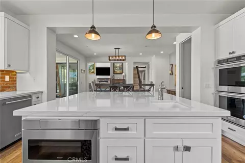 Kitchen - 39580 Avenida Arizona, Temecula, CA 92591 photo 3 of 6