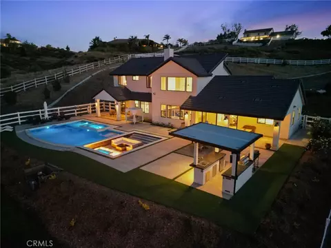 Exterior - 39580 Avenida Arizona, Temecula, CA 92591 photo 20 of 22