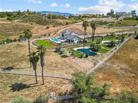 View/Area - 39580 Avenida Arizona, Temecula, CA 92591 photo 4 of 4