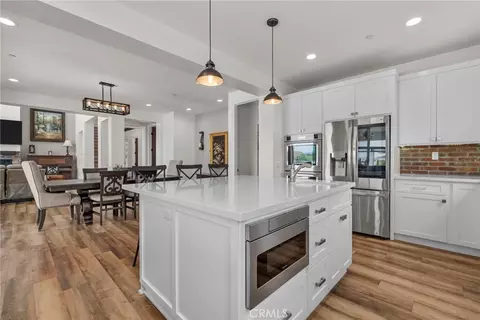 Kitchen - 39580 Avenida Arizona, Temecula, CA 92591 photo 2 of 6