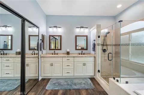 Bath - 31801 Valone Ct, Temecula, CA 92591 photo 3 of 6