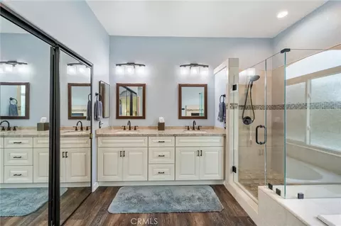 Bath - 31801 Valone Ct, Temecula, CA 92591 photo 3 of 6