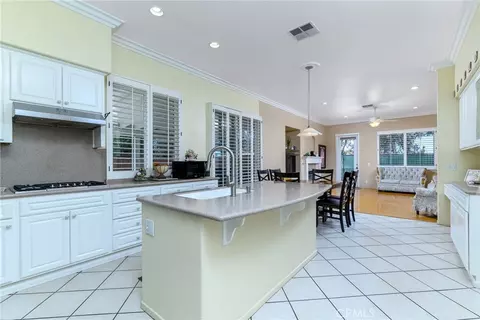 Kitchen - 41783 Niblick, Temecula, CA 92591 photo 3 of 4