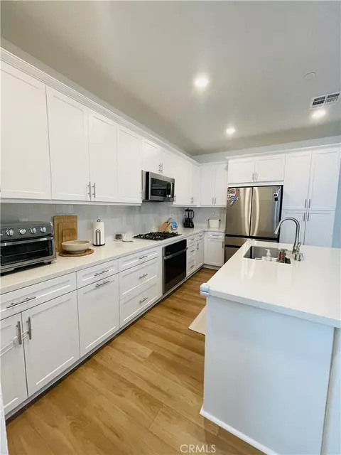 2004 Dewdrop, Upland, CA 91786