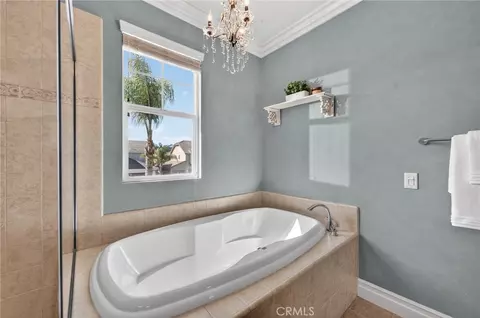 Bath - 32208 Cedar Crest Ct, Temecula, CA 92592 photo 4 of 6
