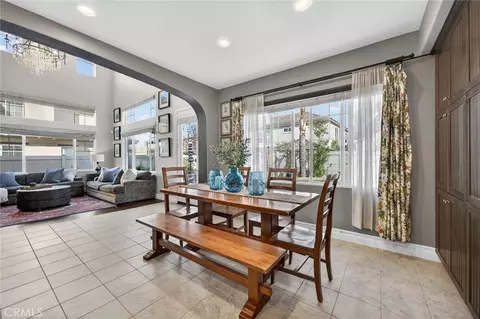 Dining - 32208 Cedar Crest Ct, Temecula, CA 92592 photo 5 of 6
