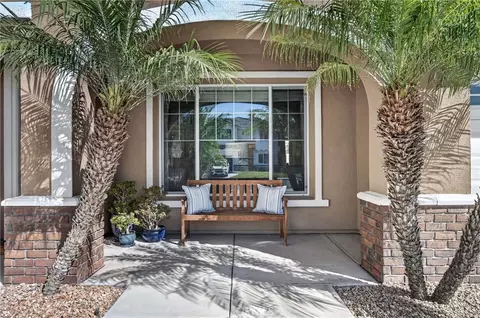 Exterior - 32208 Cedar Crest Ct, Temecula, CA 92592 photo 5 of 14