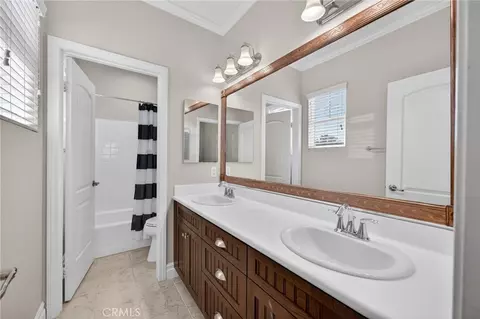 Bath - 32208 Cedar Crest Ct, Temecula, CA 92592 photo 6 of 6