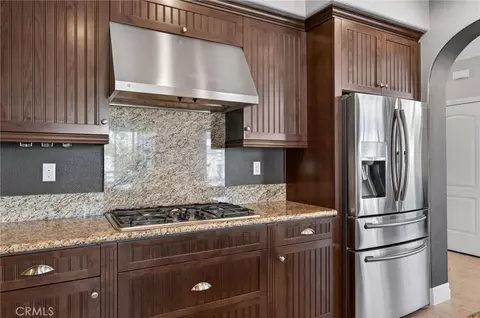 Kitchen - 32208 Cedar Crest Ct, Temecula, CA 92592 photo 4 of 5
