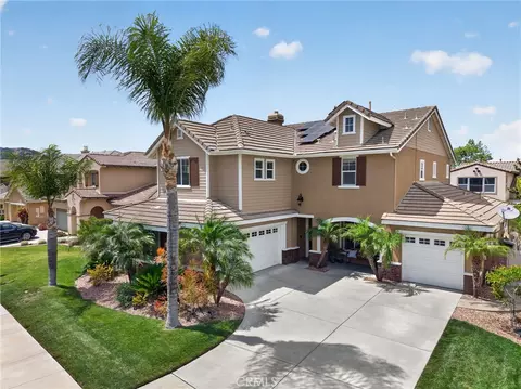 Exterior - 32208 Cedar Crest Ct, Temecula, CA 92592 photo 4 of 14