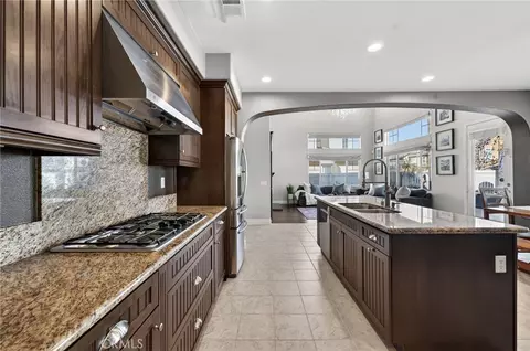 Kitchen - 32208 Cedar Crest Ct, Temecula, CA 92592 photo 3 of 5