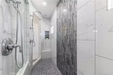 Bath - 22252 Monte Rancho Dr, Temecula, CA 92590 photo 3 of 9