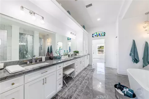 Bath - 22252 Monte Rancho Dr, Temecula, CA 92590 photo 1 of 9