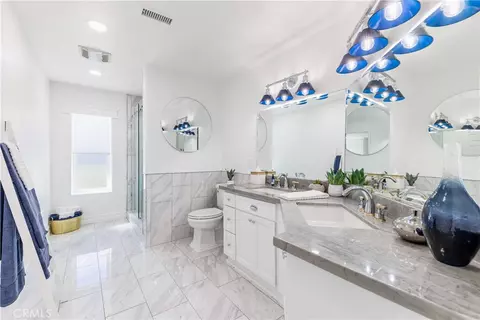 Bath - 22252 Monte Rancho Dr, Temecula, CA 92590 photo 7 of 9