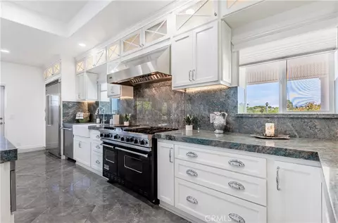 Kitchen - 22252 Monte Rancho Dr, Temecula, CA 92590 photo 2 of 4