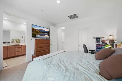 Bedroom - 39333 Corvina Ln, Temecula, CA 92591 photo 3 of 5