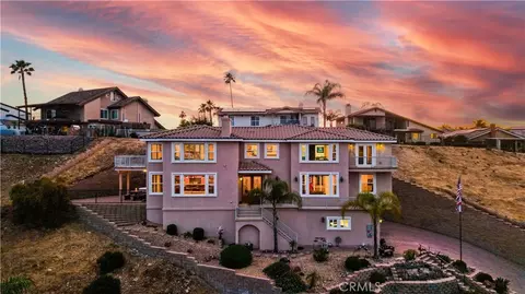 22175 Crusader, Canyon Lake, CA 92587