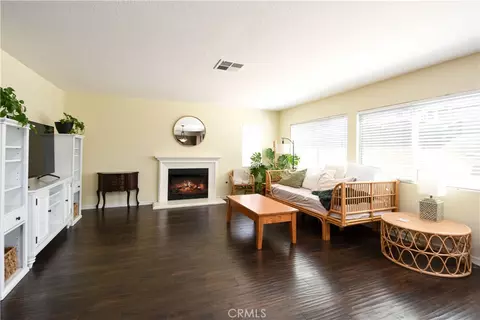 Living - 35630 Bryce, Winchester, CA 92596 photo 2 of 5