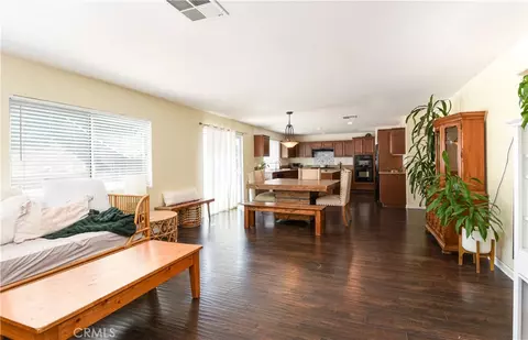 Living - 35630 Bryce, Winchester, CA 92596 photo 3 of 5