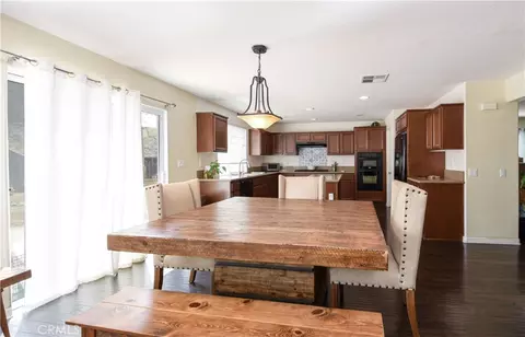 Dining - 35630 Bryce, Winchester, CA 92596 photo 2 of 2