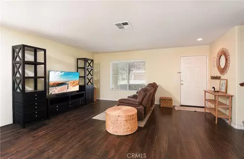 Living - 35630 Bryce, Winchester, CA 92596 photo 4 of 5