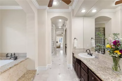 Entry Way - 3349 Mendenaro Ct, Fallbrook, CA 92028 photo 4 of 8