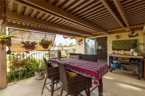 Exterior - 1113 Crescent Bnd, Fallbrook, CA 92028 photo 5 of 12