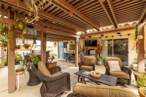 Exterior - 1113 Crescent Bnd, Fallbrook, CA 92028 photo 6 of 12