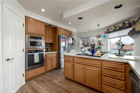 Kitchen - 1113 Crescent Bnd, Fallbrook, CA 92028 photo 2 of 4