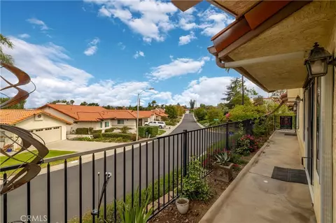 Exterior - 1113 Crescent Bnd, Fallbrook, CA 92028 photo 9 of 12