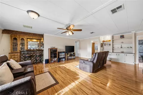 1048 Vista Grande Dr, Hemet, CA 92543