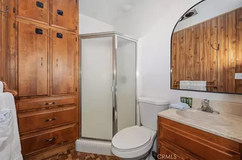Bath - 190 Spruce, Sugarloaf, CA 92386 photo 2 of 2