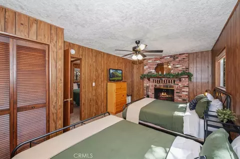 Bedroom - 190 Spruce, Sugarloaf, CA 92386 photo 7 of 10