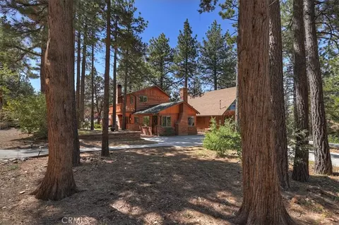 Exterior - 190 Spruce, Sugarloaf, CA 92386 photo 4 of 8