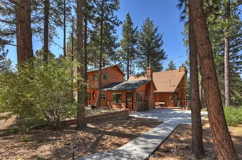 Exterior - 190 Spruce, Sugarloaf, CA 92386 photo 3 of 8