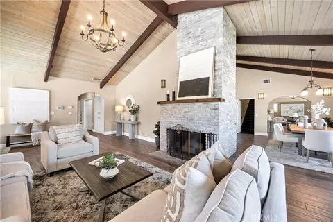 Living - 29420 Ynez Rd, Temecula, CA 92592 photo 3 of 5
