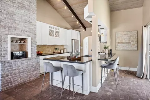 Kitchen - 29420 Ynez Rd, Temecula, CA 92592 photo 2 of 4