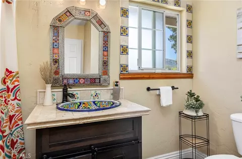 Bath - 29420 Ynez Rd, Temecula, CA 92592 photo 1 of 4