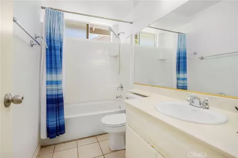 Bath - 42950 Virgo Ct, Temecula, CA 92592 photo 1 of 2