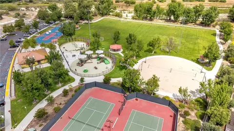 View/Area - 31035 Strawberry Tree, Temecula, CA 92592 photo 9 of 12