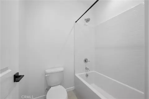 Bath - 32841 Tannat Dr, Temecula, CA 92591 photo 3 of 3