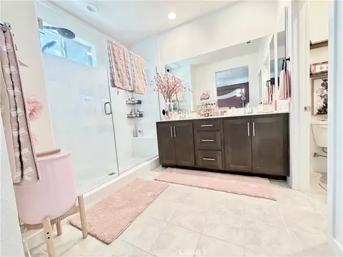 Bath - 39389 Corvina, Temecula, CA 92591 photo 2 of 4