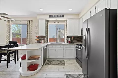 Kitchen - 41844 Driver, Temecula, CA 92591 photo 2 of 7