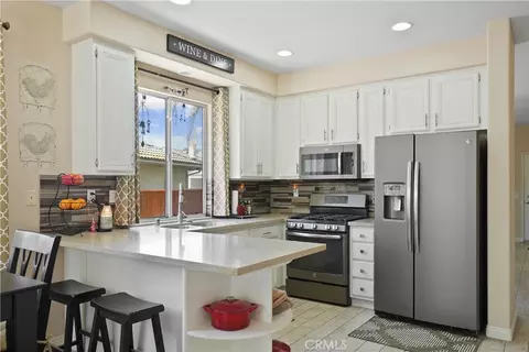 Kitchen - 41844 Driver, Temecula, CA 92591 photo 6 of 7
