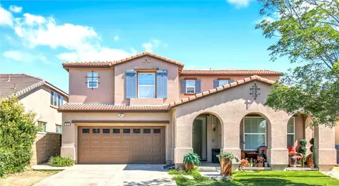 3010 Sand Pne, Hemet, CA 92545
