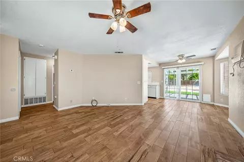 Living - 43970 Moonlighting Dr, Hemet, CA 92544 photo 4 of 4