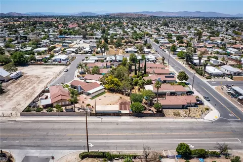 View/Area - 43970 Moonlighting Dr, Hemet, CA 92544 photo 4 of 7