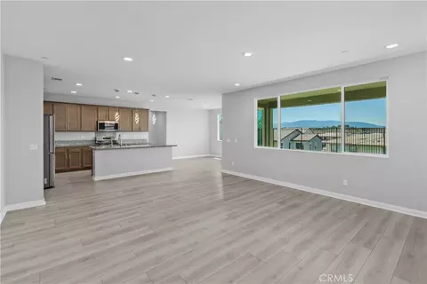 Living - 32063 Dayspring Way, Temecula, CA 92591 photo 2 of 9